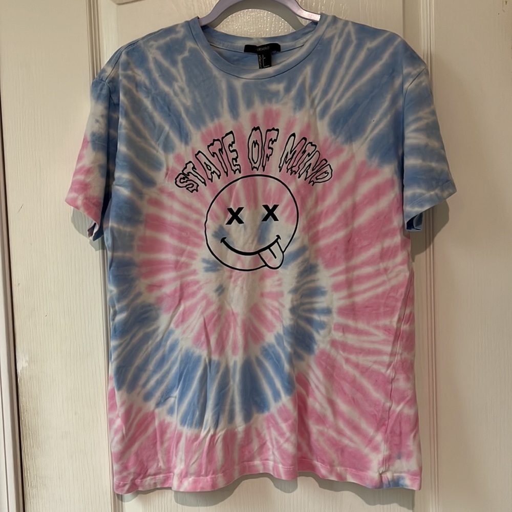 Forever 21 Blue, pink, white tie dye fun T-shirt